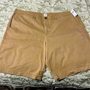 NWT! Gap Flex chino shorts. Size 40.